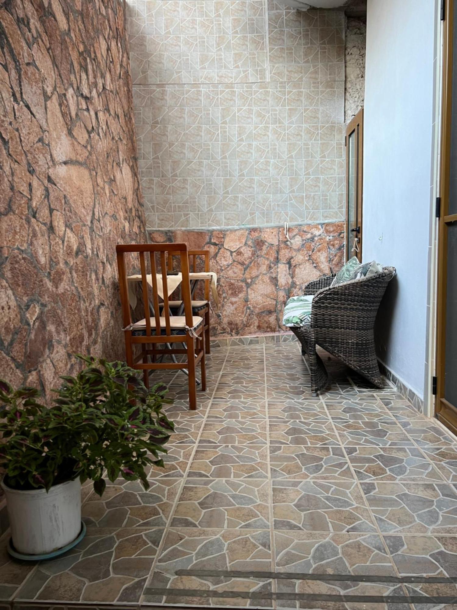 Guga Host House Saranda