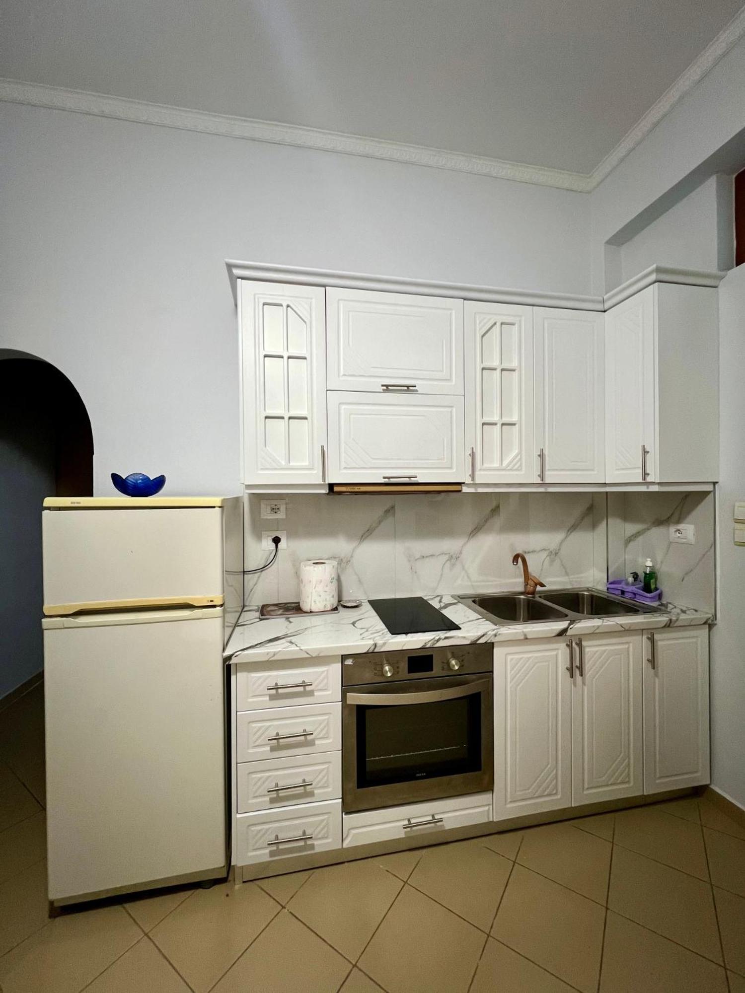 Guga Host House