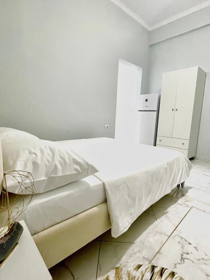 Guga Host House Holiday home Sarande